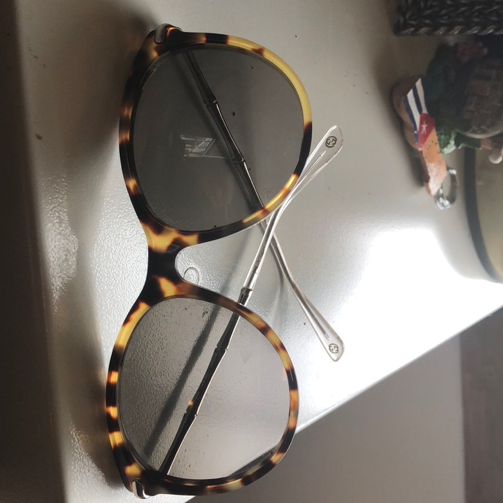 Meet your Posher, Charlene